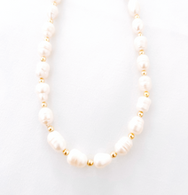 Load image into Gallery viewer, Pearl Choker
